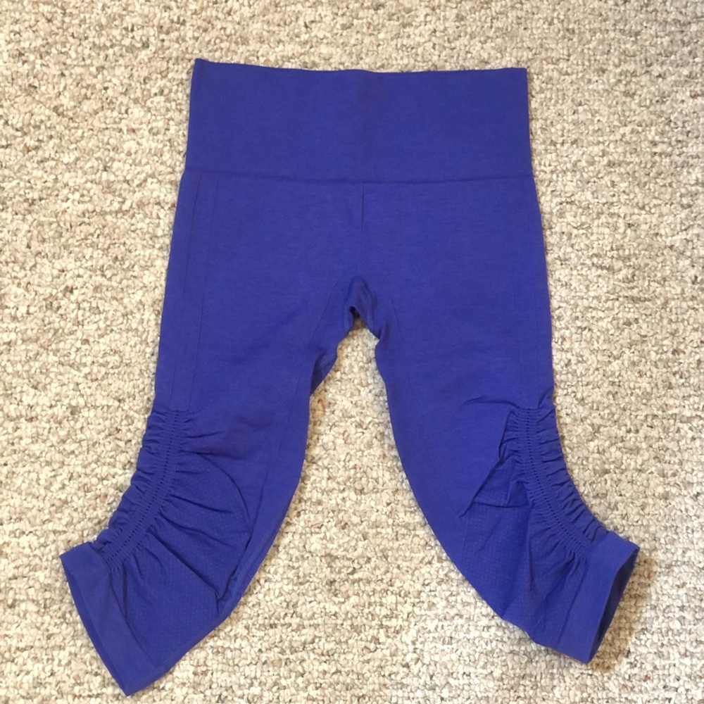 Lululemon In The Flow Crop - Picture 7 of 9